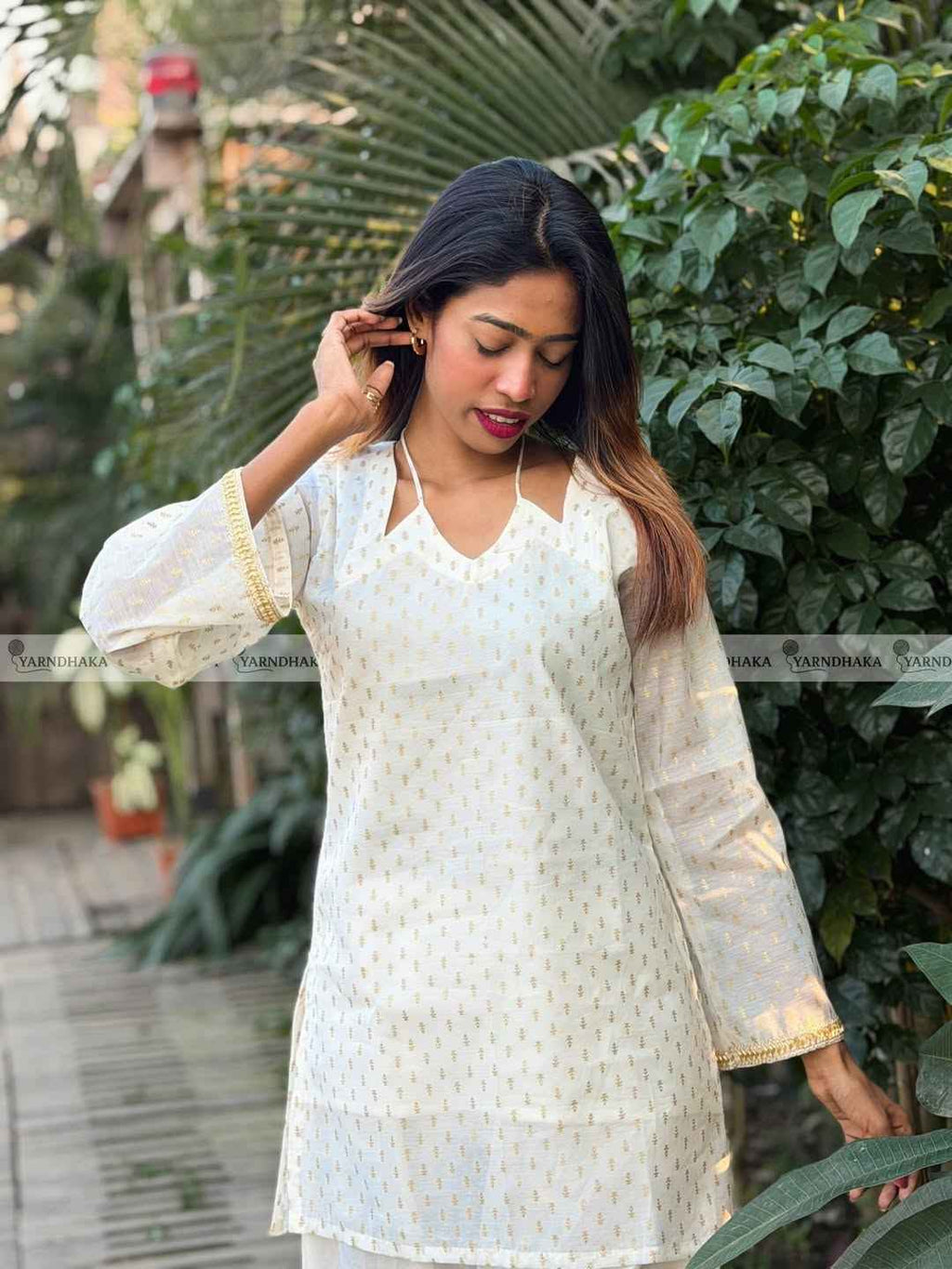 Jhinuk Kurti
