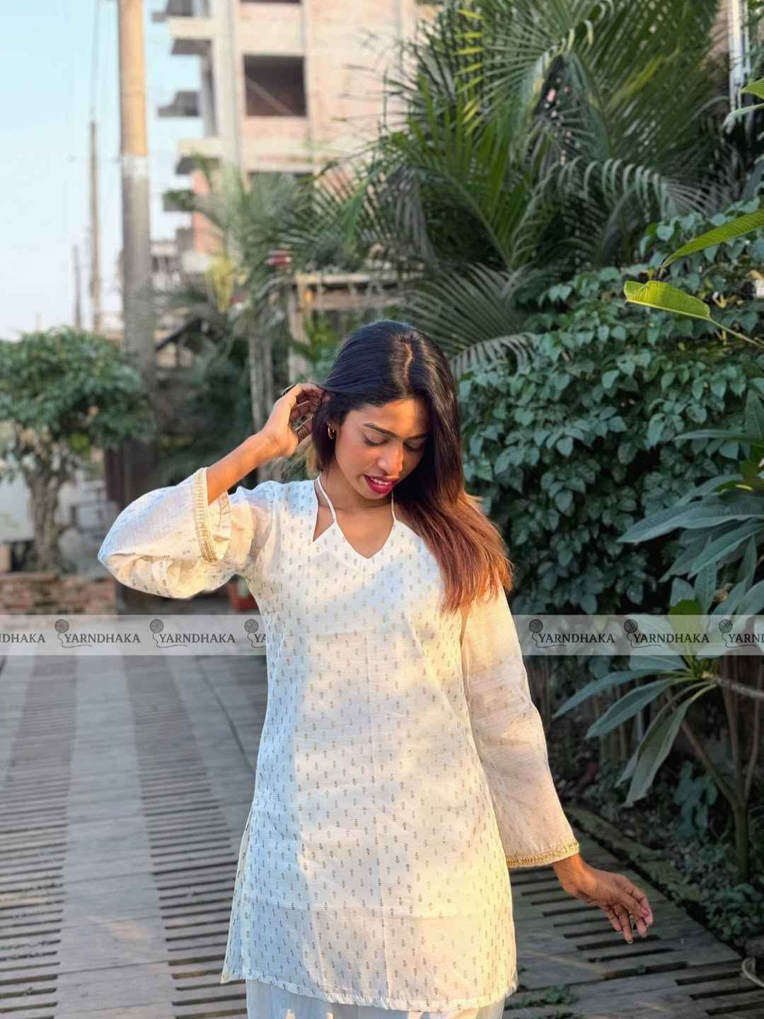 Jhinuk Kurti