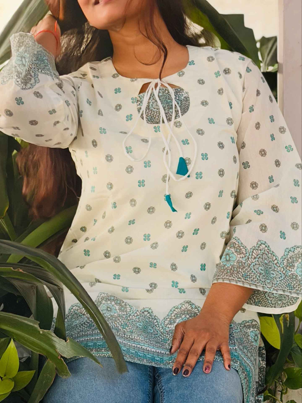 Tiya Kurti