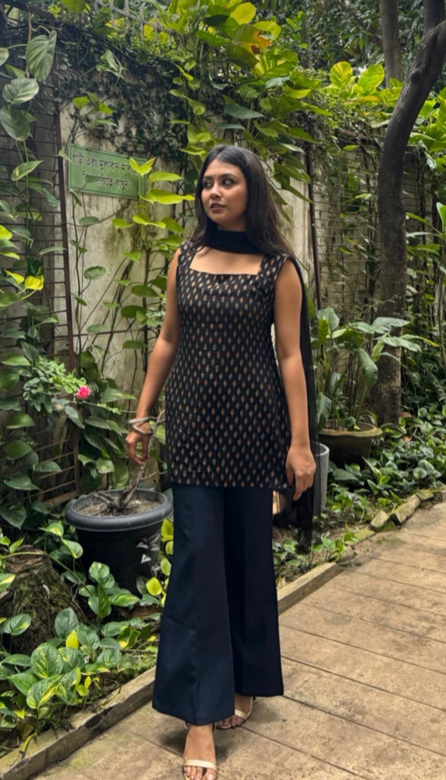 Kajol Sleevless Kurti